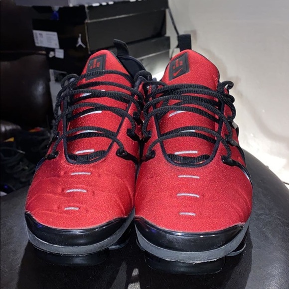 Air Vapormax ‘University Red’ - Picture 1 of 5